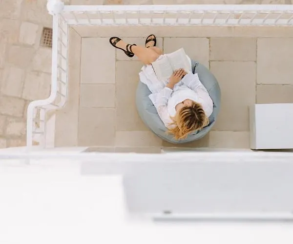 Dimora Anderi Pensión 4*